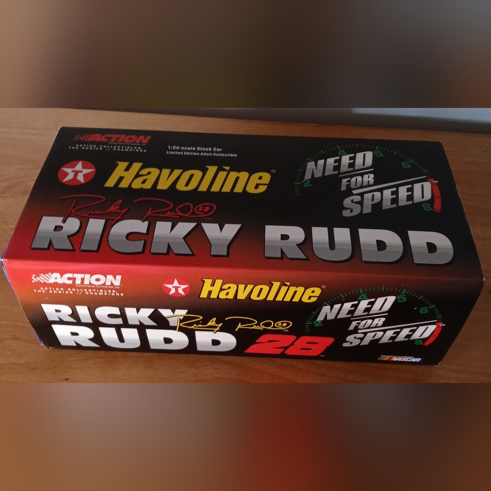 RICKY RUDD #28 HAVOLINE NEED FOR SPEED 1:24 SCALE STOCK CAR BANK! MINT CONDITION